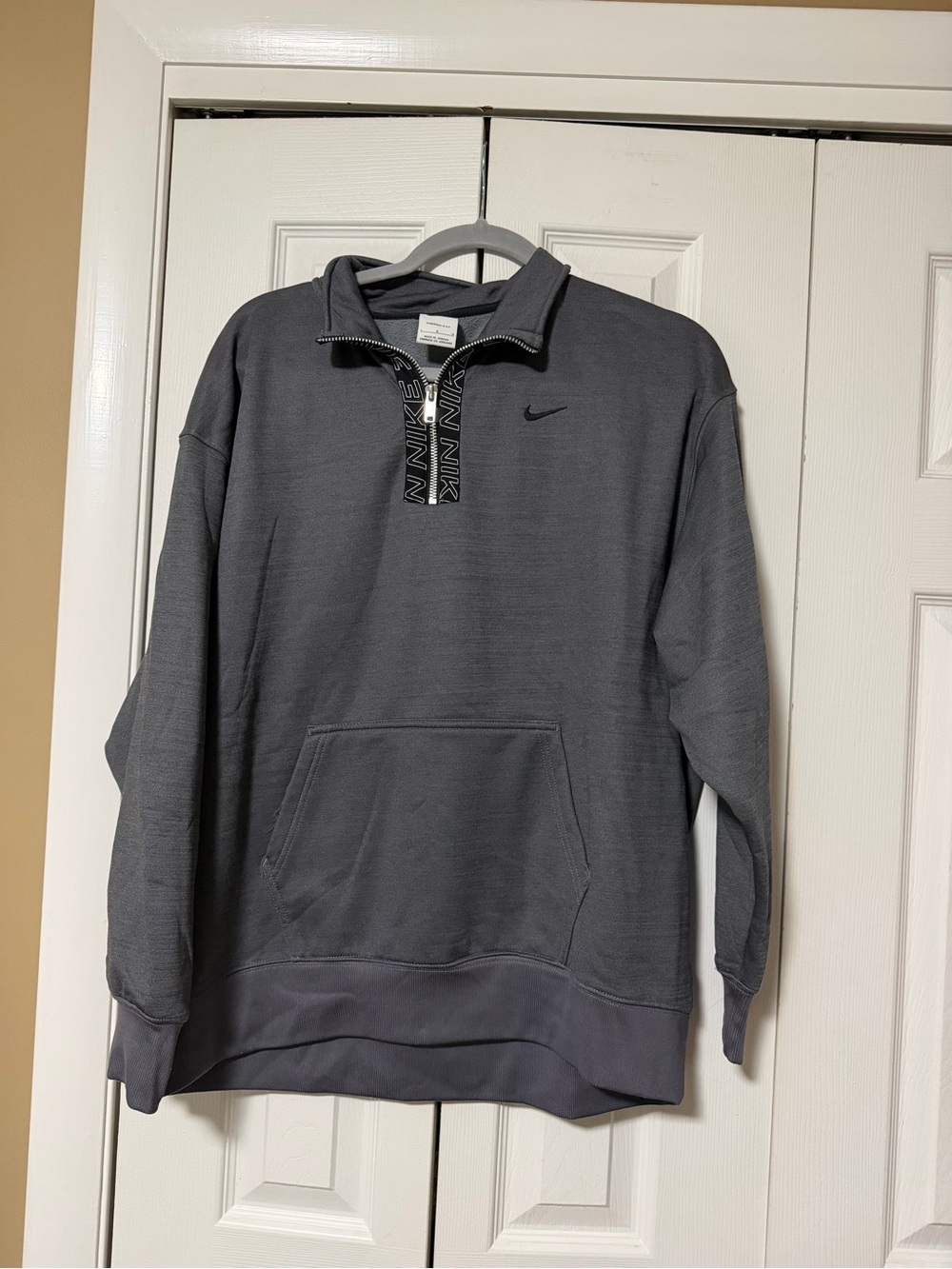 Nike Women’s Charcoal Gray Half-Zip Pullover Sweatshirt